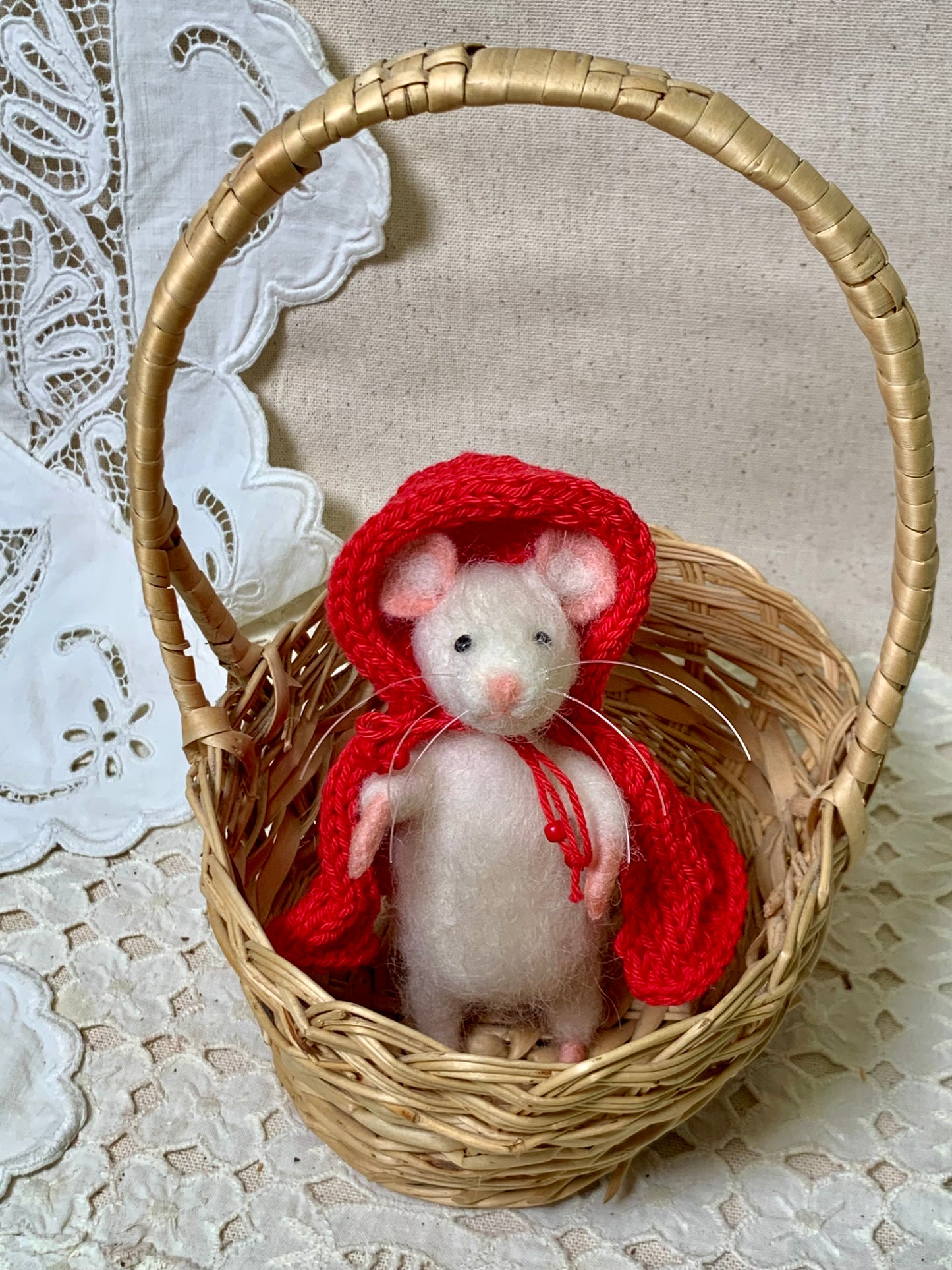 Mary the Mouse – Needle Felted Wool Wanderer with Cloak & Walking Stick | Handmade Collectible Art Doll
