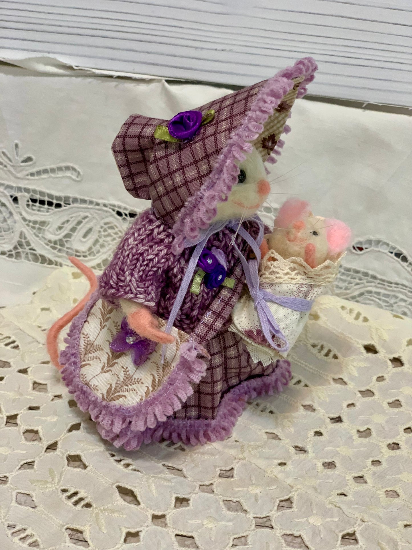 Victorian Lady Mouse with Baby – Handmade Needle-Felted Collectible Art Doll