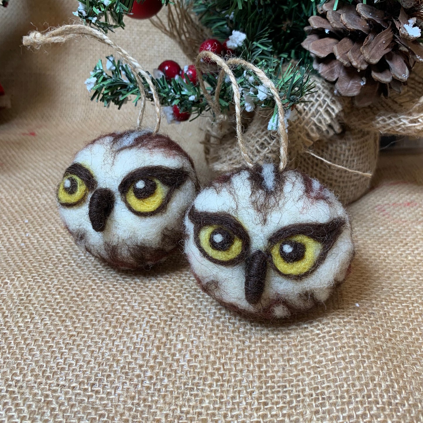 Handmade Needle Felted Owl Ornament – Rustic Wool Woodland Decor – Christmas Tree Owl Gift – Soft Felt Bird Figurine