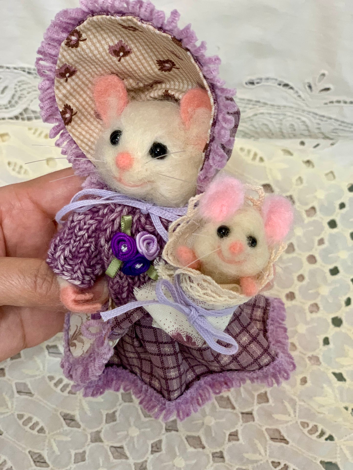 Victorian Lady Mouse with Baby – Handmade Needle-Felted Collectible Art Doll