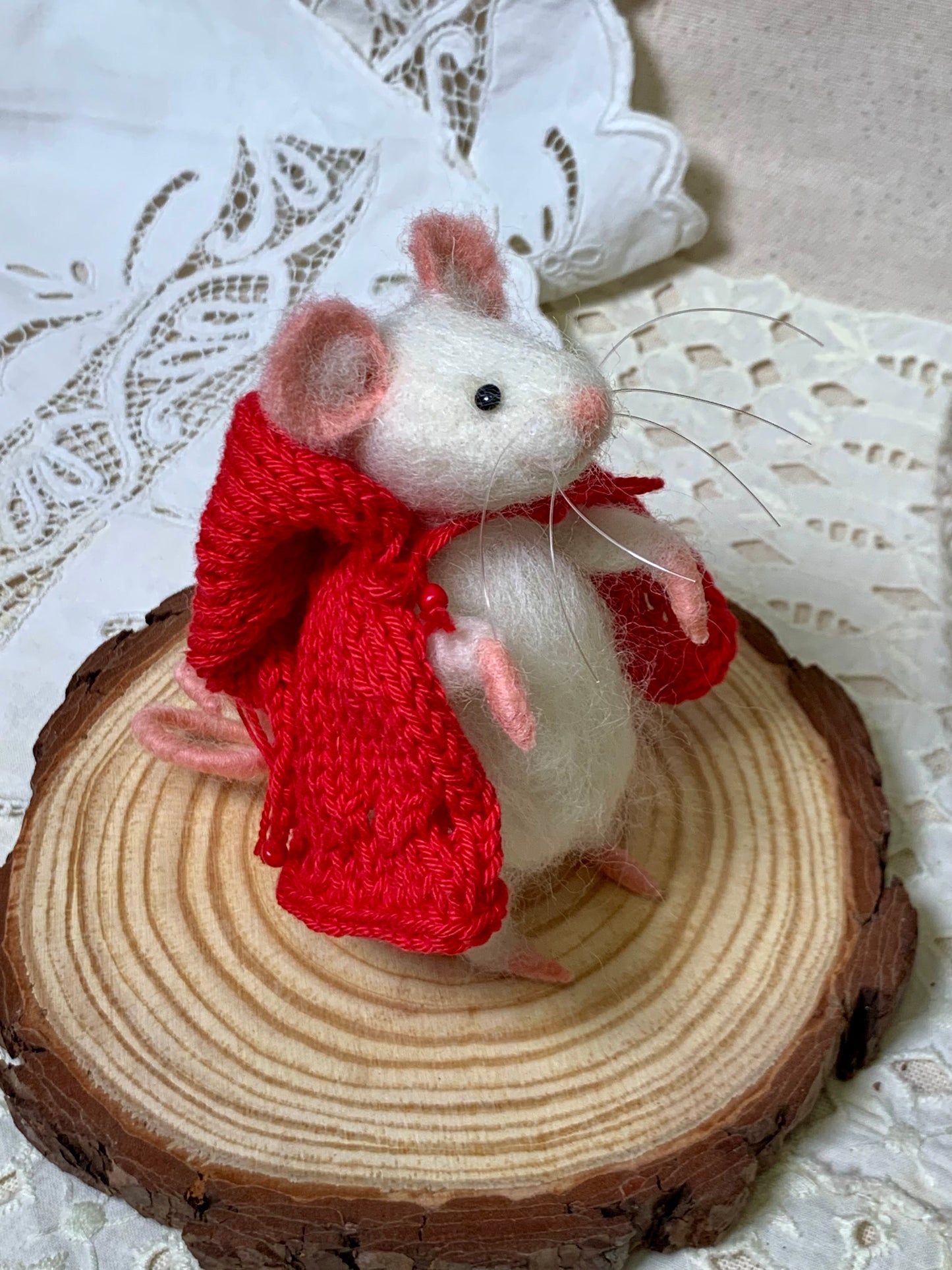 Mary the Mouse – Needle Felted Wool Wanderer with Cloak & Walking Stick | Handmade Collectible Art Doll