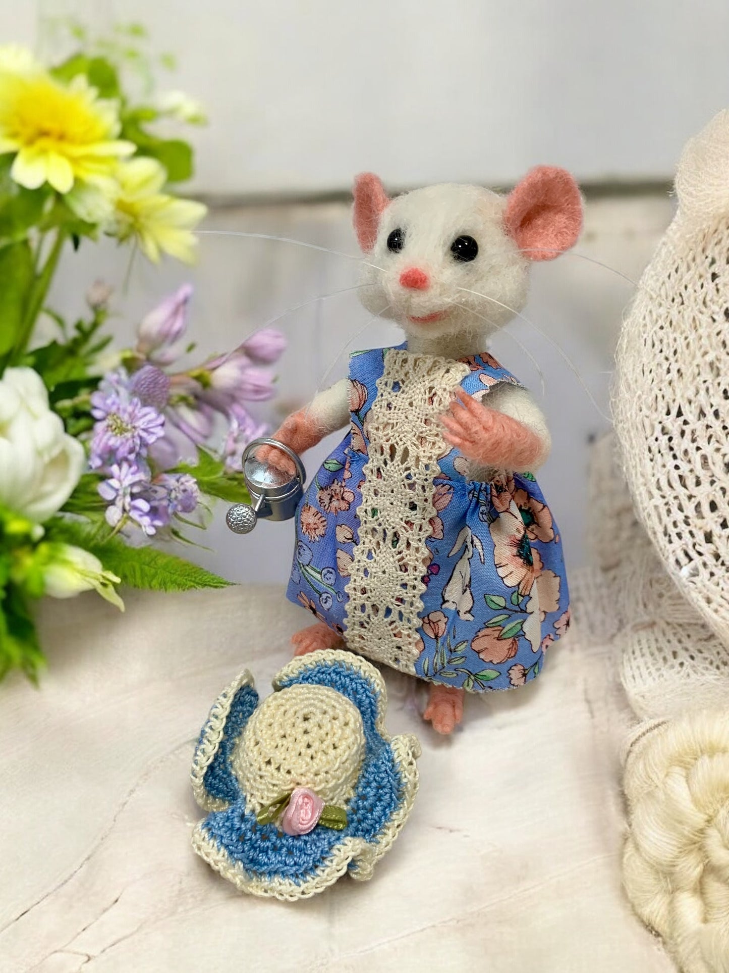 Handmade Felt Mouse in Summer Dress – Soft Wool Mouse Figurine