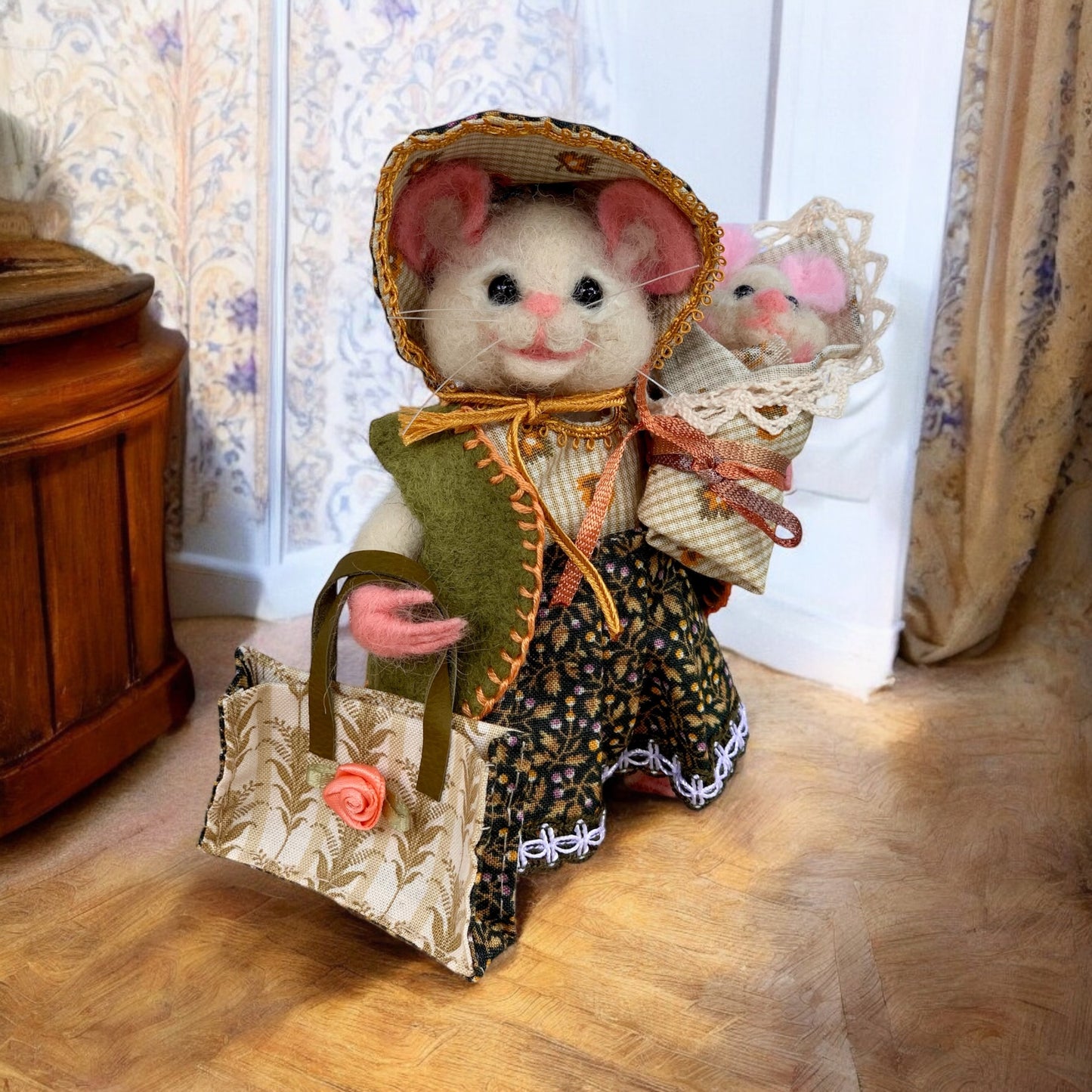 Victorian Lady Mouse with Baby – OOAK Needle Felted Collectible | Handmade Art Doll