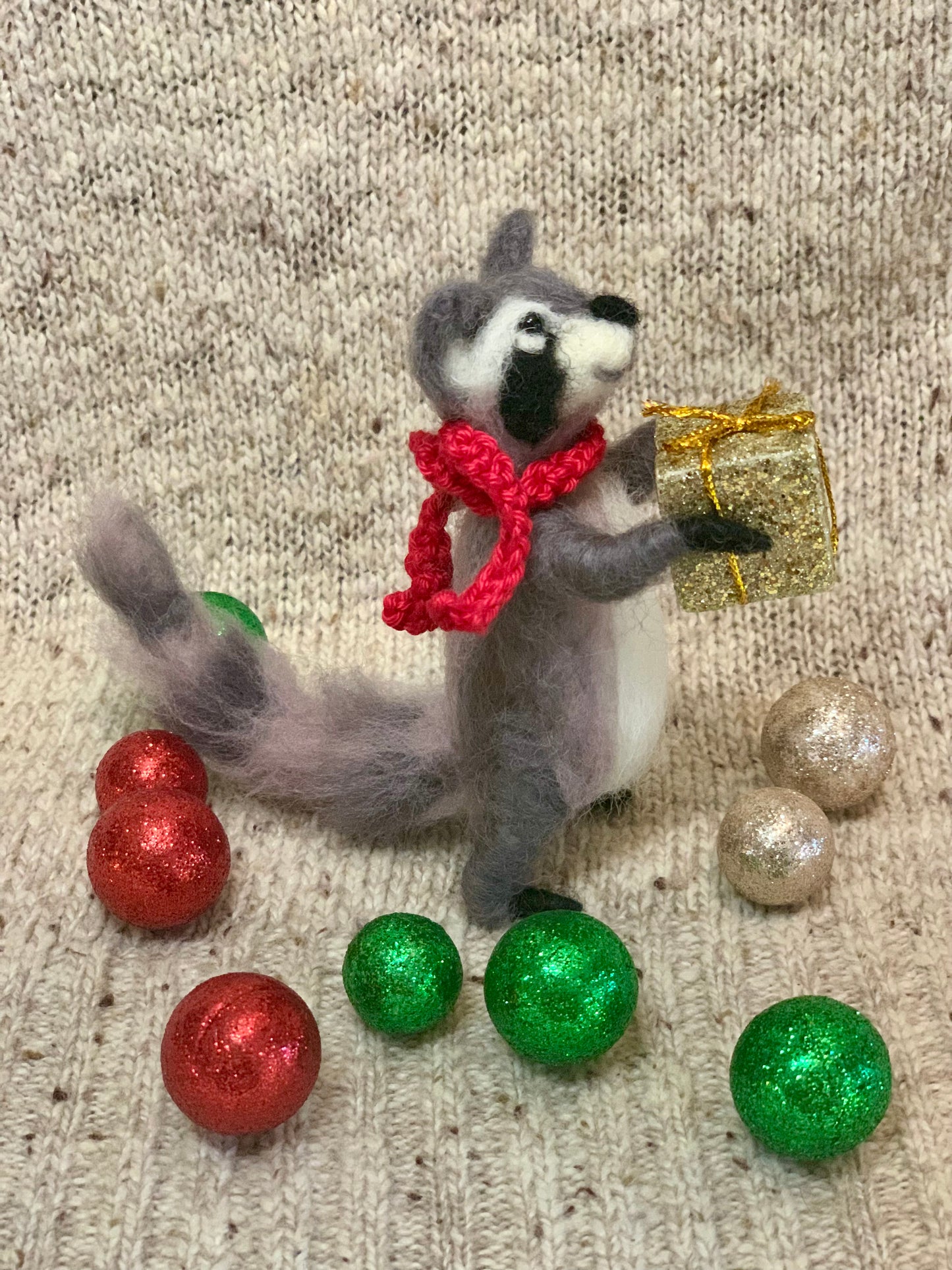 Needle-Felted Christmas Raccoon – Handmade Natural Fiber Art Doll | Whimsical Woodland Decor Collectible Dressed Figurine