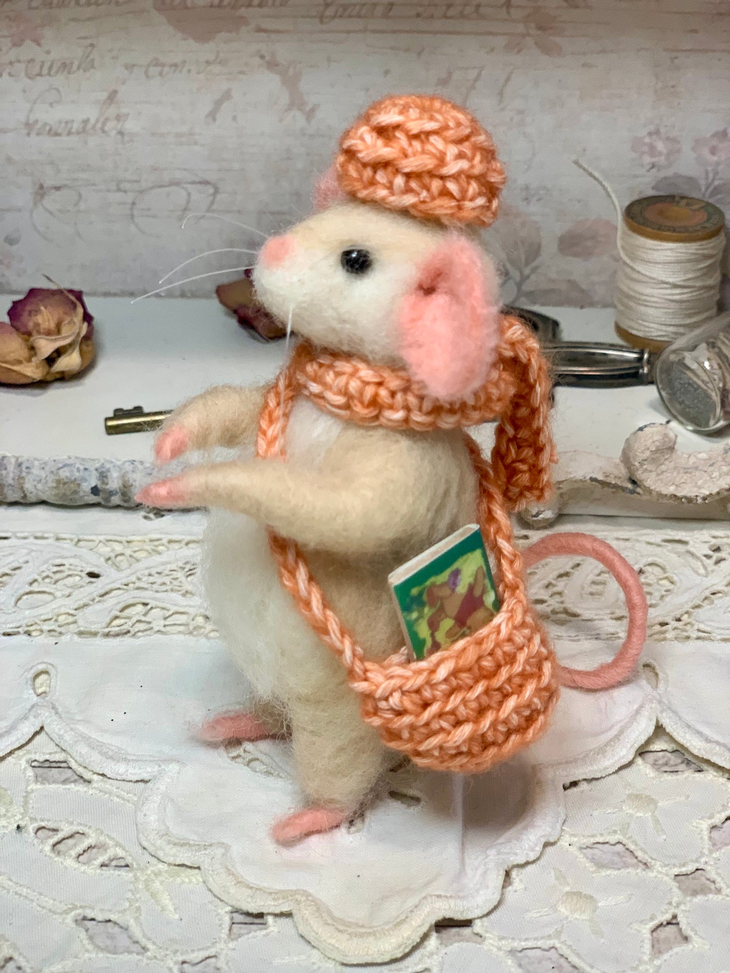 Needle-Felted Mouse with Book – Handmade Natural Fiber Art Doll | Whimsical Woodland Decor Collectible Dressed Figurine