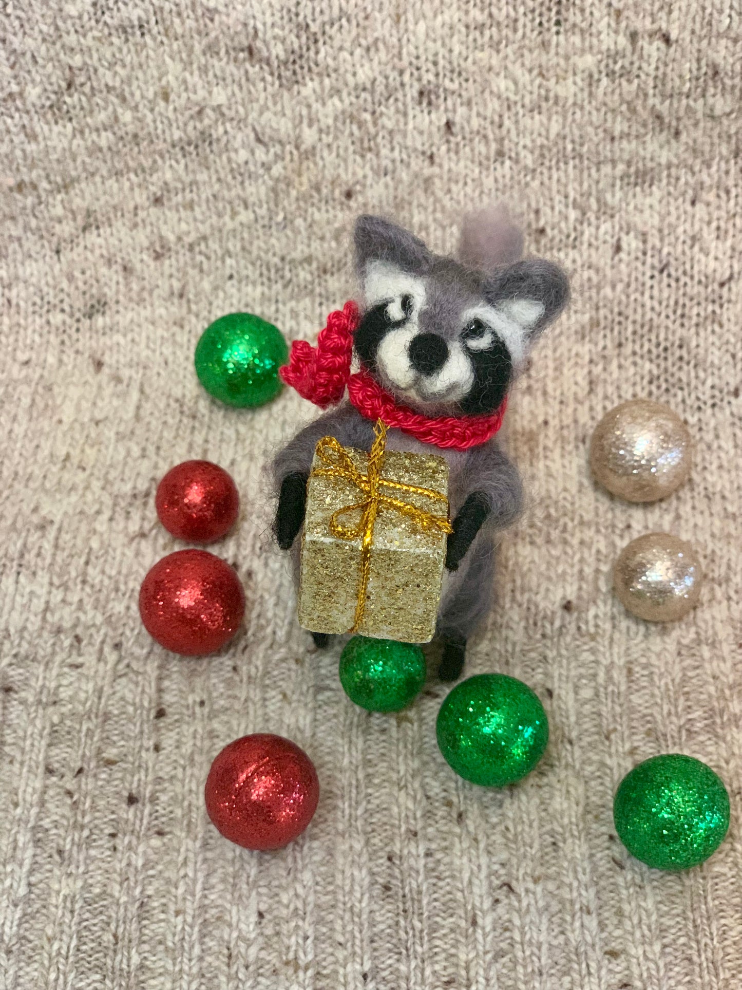 Needle-Felted Christmas Raccoon – Handmade Natural Fiber Art Doll | Whimsical Woodland Decor Collectible Dressed Figurine