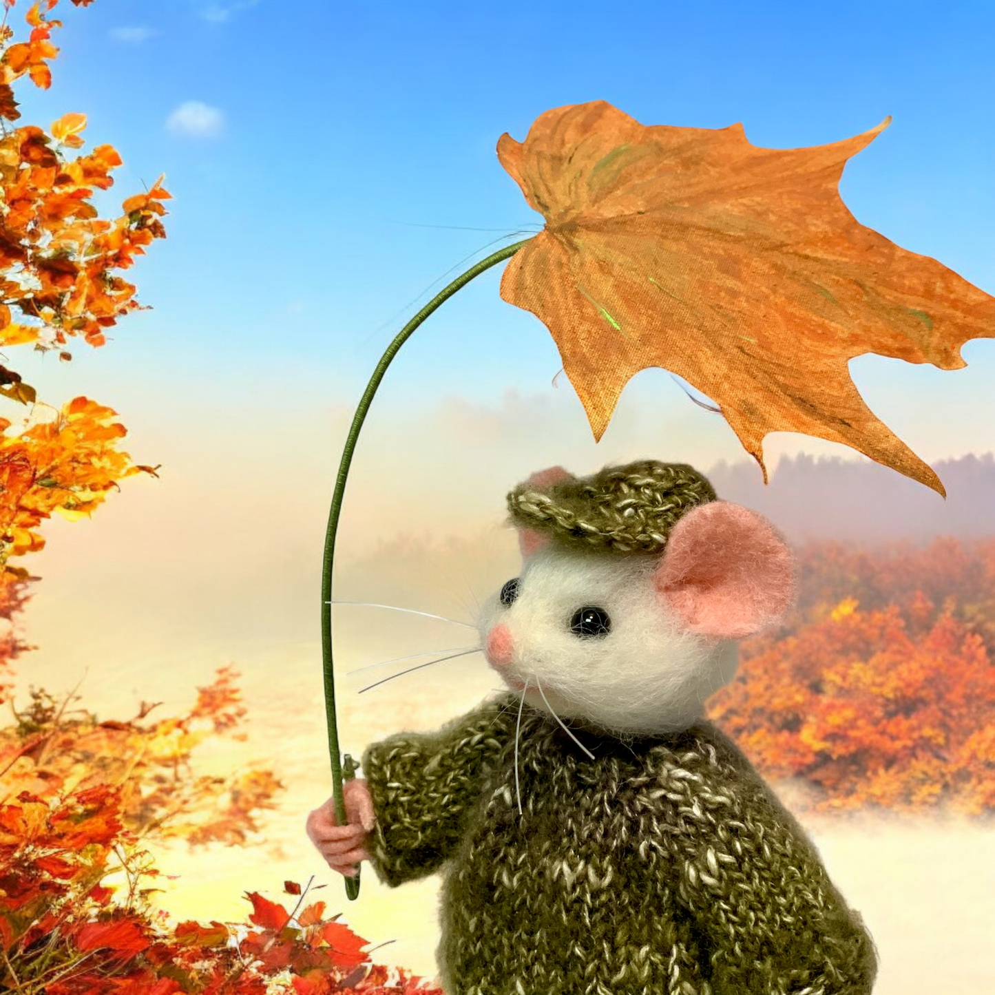 Needle-Felted Lucas the Mouse – Handmade Natural Fiber Art Doll | Whimsical Collectible with Autumn Leaf