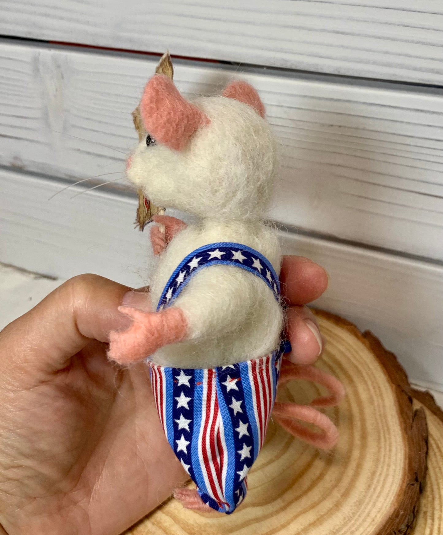 Needle-Felted Patriotic Mouse - Red, White & Blue Collectible Ornament, Unique Gift for USA Pride Decor