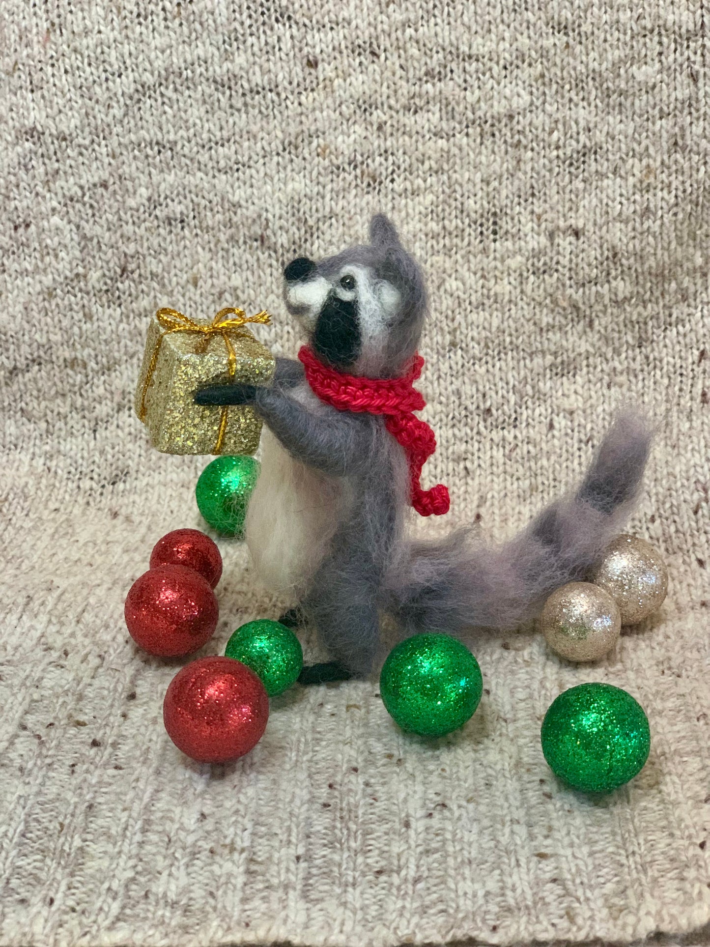 Needle-Felted Christmas Raccoon – Handmade Natural Fiber Art Doll | Whimsical Woodland Decor Collectible Dressed Figurine