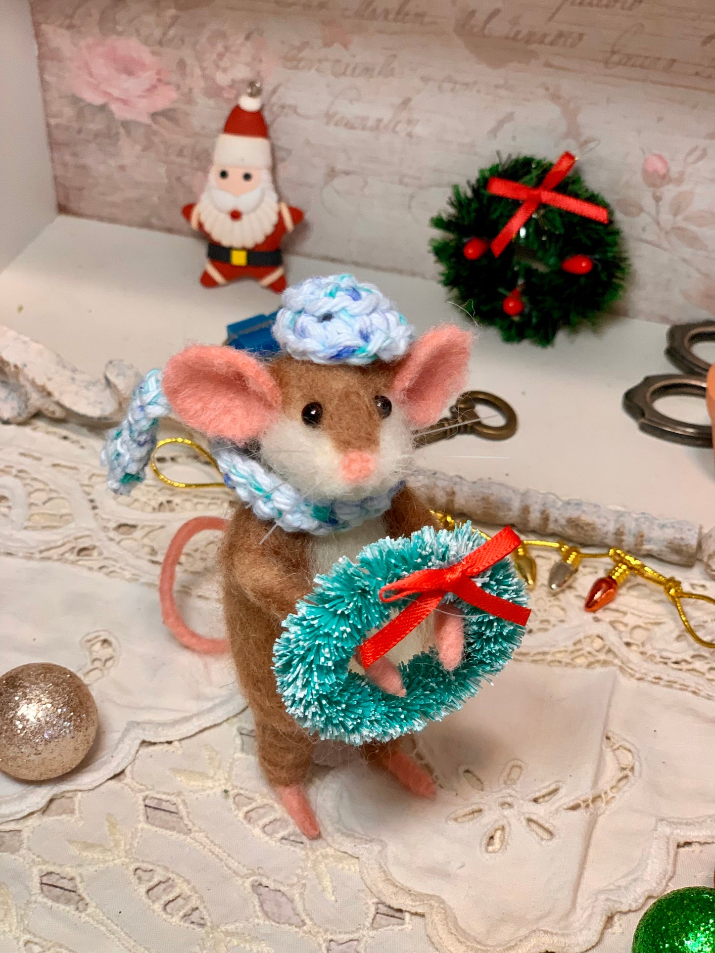 Christmas Mouse Pip Cute Toy Waldorf inspired Sweet Little Beige Stuffed Animal Winter Elf with Wreath Needle Felted Dressed Figurine Winter