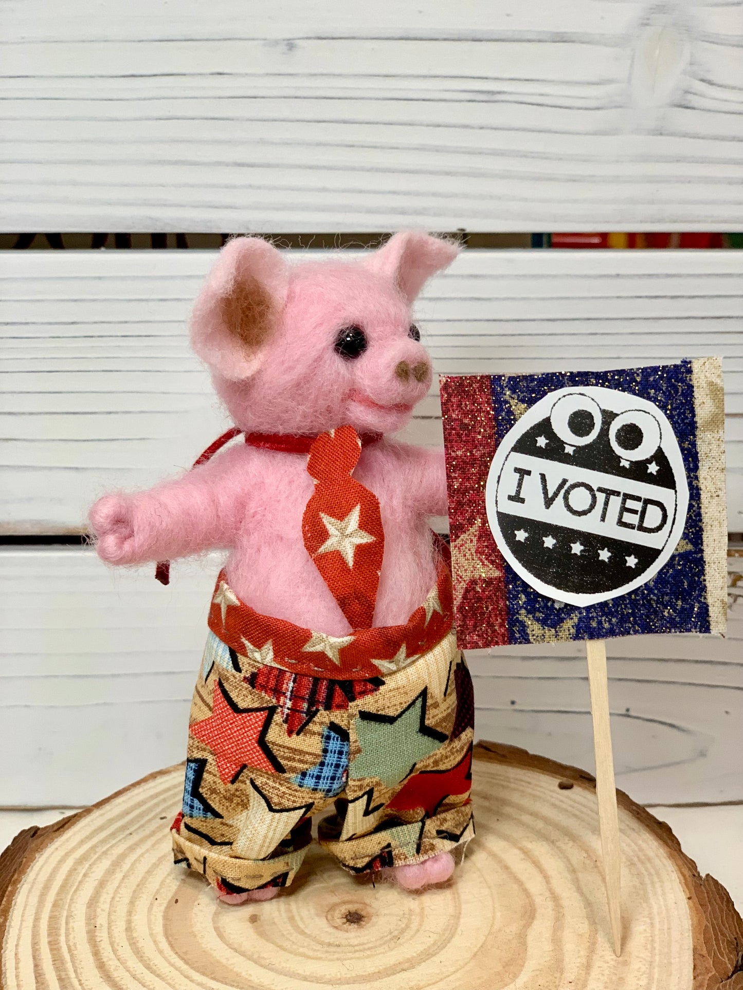 USA Needle Felted Pig, Cute Toy Piggy Lover's Gift, Handmade USA Decor, “I Voted” Collectible Whimsical Figurine Cute Election Day Gift