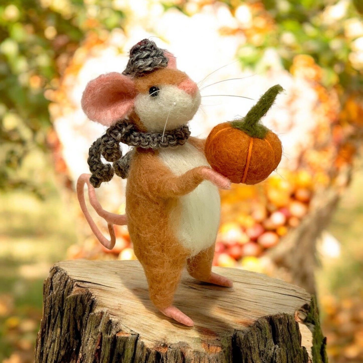 Needle-Felted Pip the Mouse – Handmade Natural Fiber Art Doll | Whimsical Woodland Decor Collectible Dressed Figurine