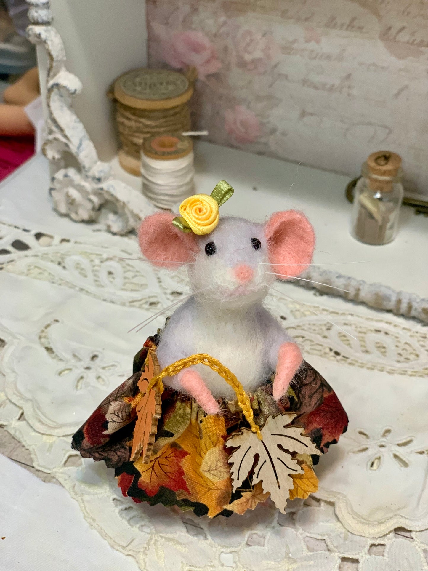 Needle-Felted Pippa the Mouse – Handmade Natural Fiber Art Doll | Whimsical Woodland Decor Collectible Dressed Figurine