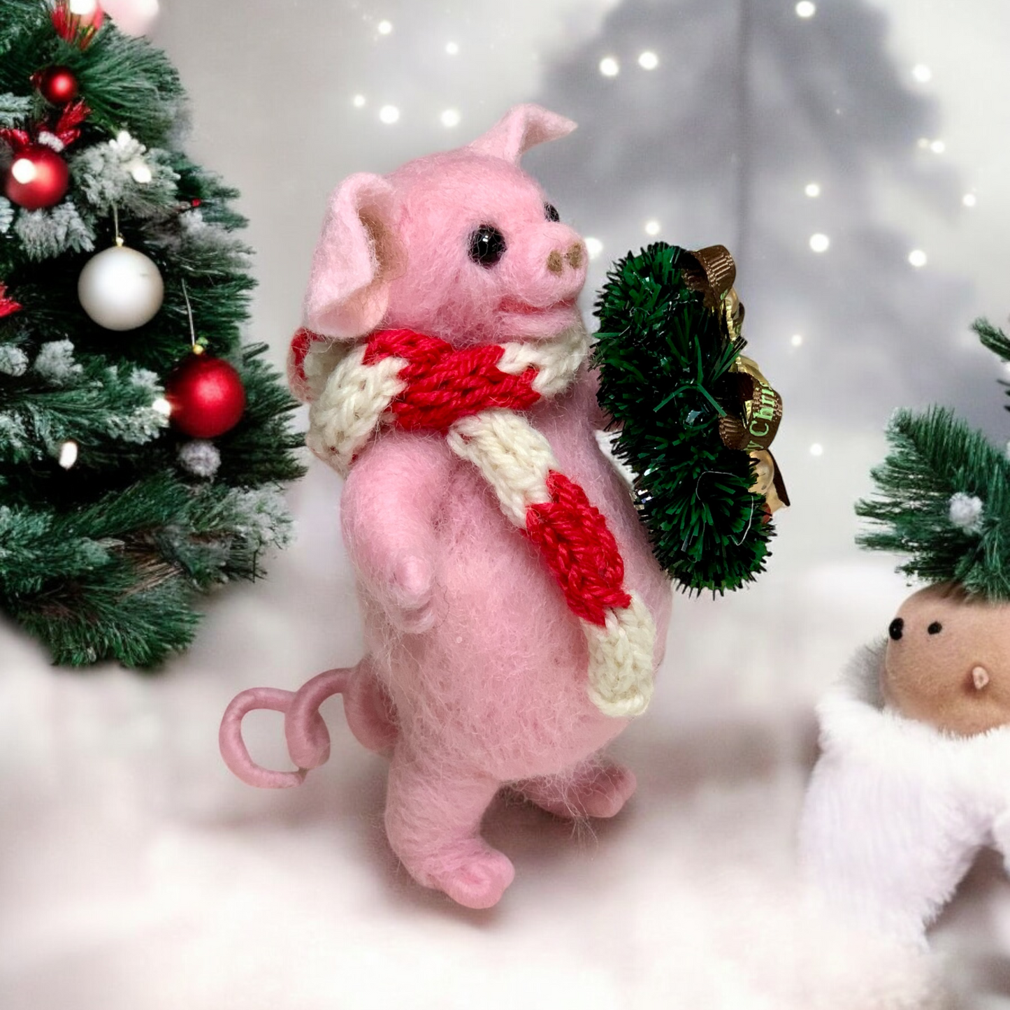 Needle Felted Pig | Handmade Wool Piggy Toy | Cute Farm Animal Figurine | Pig Lovers Gift | Rustic Home Decor Christmas Ornament with Wreath