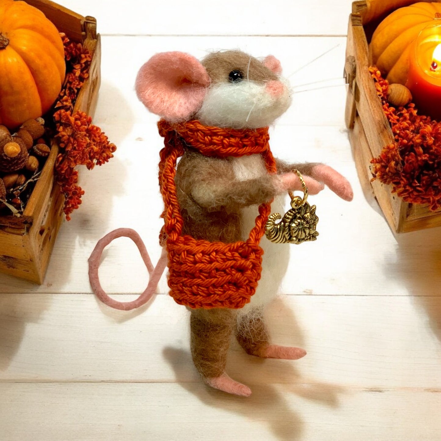 Needle-Felted Mouse Thanksgiving – Handmade Natural Fiber Art Doll | Whimsical Woodland Decor