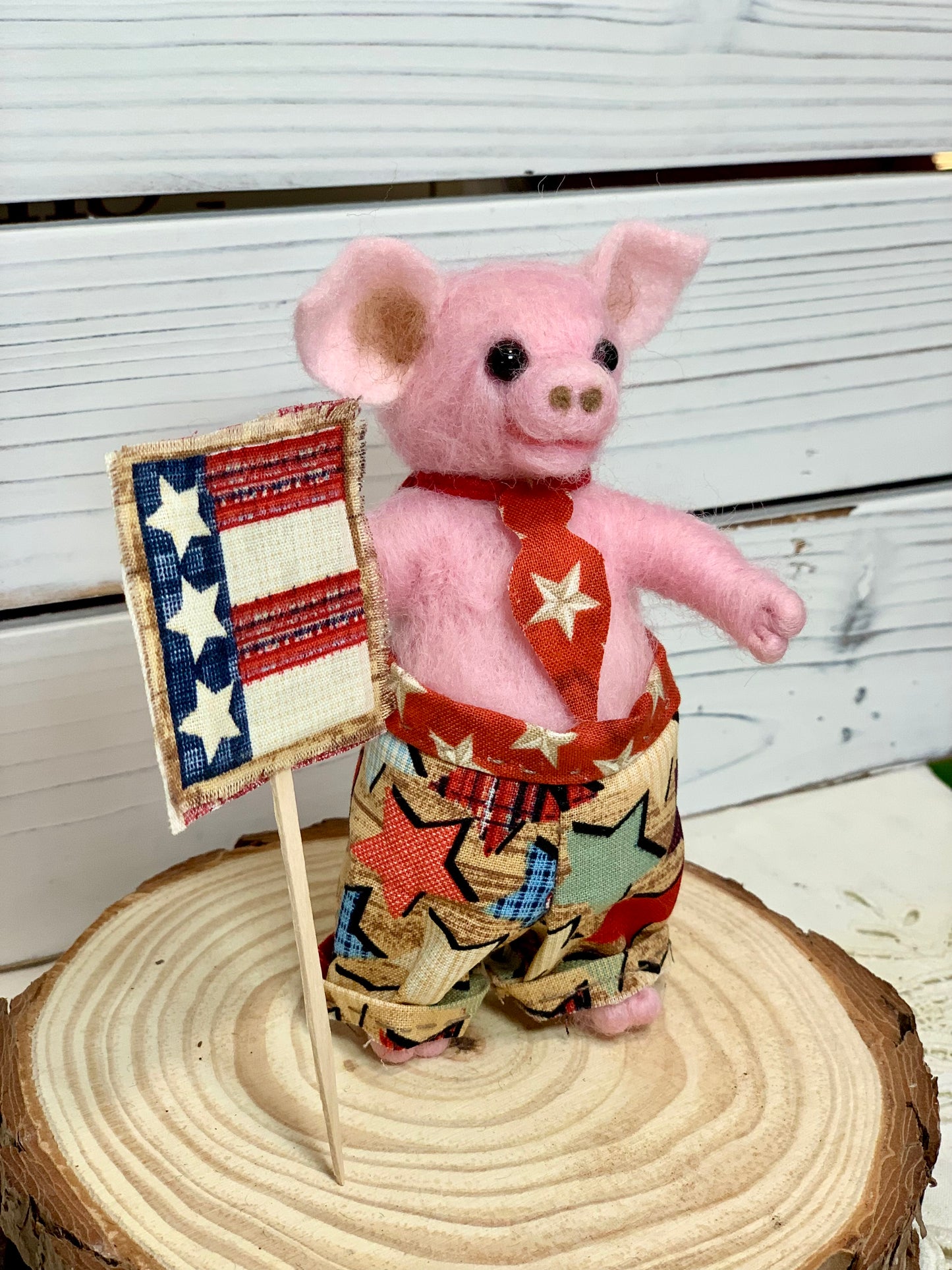 USA Needle Felted Pig, Cute Toy Piggy Lover's Gift, Handmade USA Decor, “I Voted” Collectible Whimsical Figurine Cute Election Day Gift