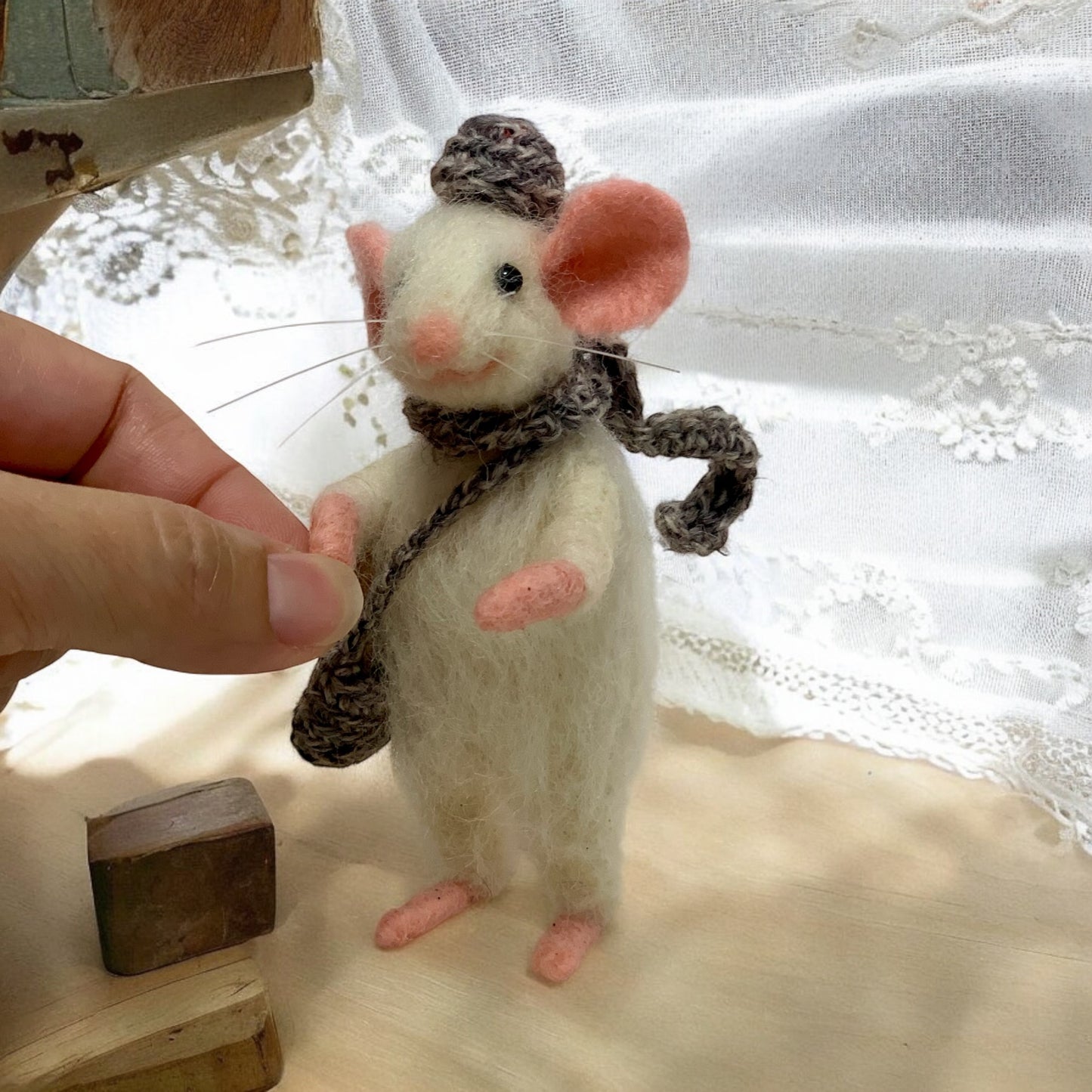 Needle-Felted Mouse with Book – Handmade Natural Fiber Art Doll | Whimsical Woodland Decor Collectible Dressed Figurine