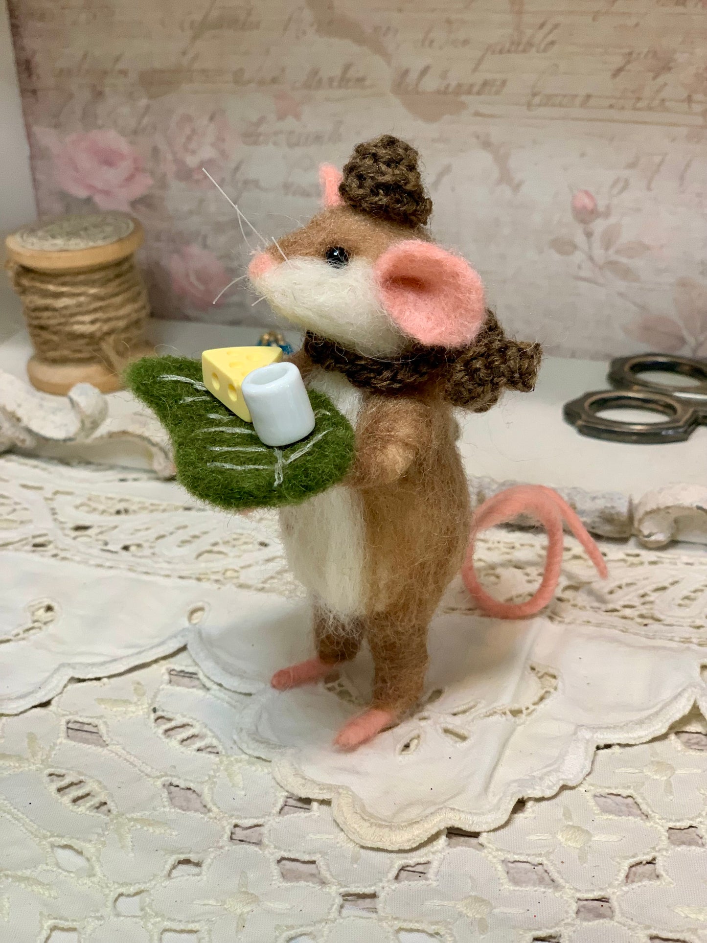 Needle-Felted Pip the Mouse – Handmade Autumn Coffee Art Doll | Whimsical Woodland Decor Collectible Dressed Figurine