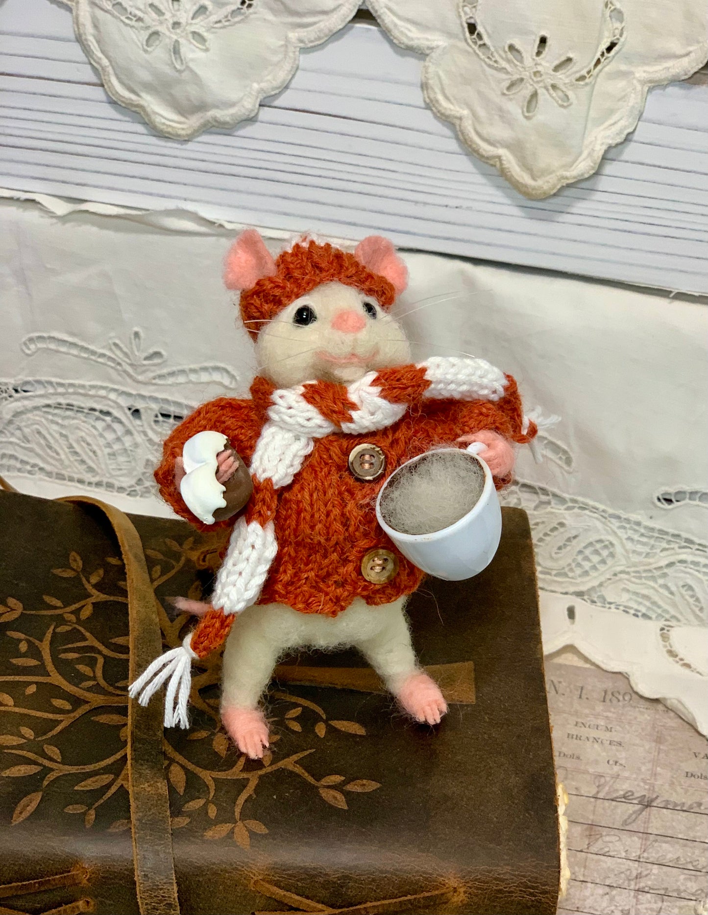 Filo Nibbleton the Coffee Mouse – OOAK Needle Felted White Mouse | Handmade Art Doll