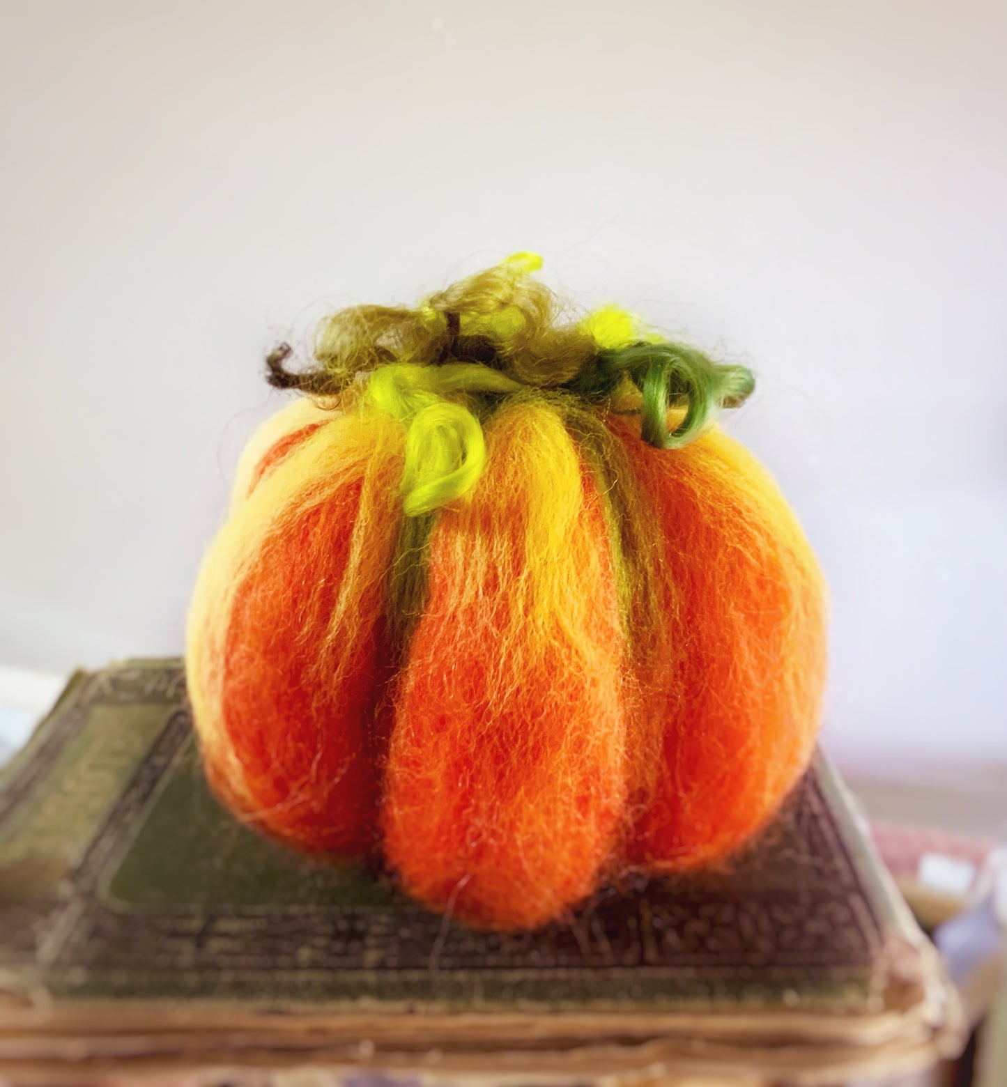 Needle-Felted Pumpkin – Handmade Autumn Wool Sculptures – Fall Table Centerpiece - Cottagecore Home Decoration
