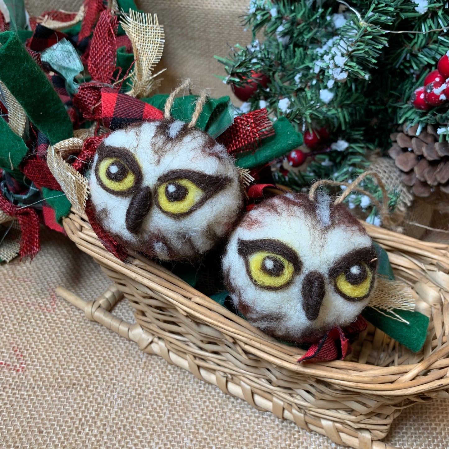 Handmade Needle Felted Owl Ornament – Rustic Wool Woodland Decor – Christmas Tree Owl Gift – Soft Felt Bird Figurine