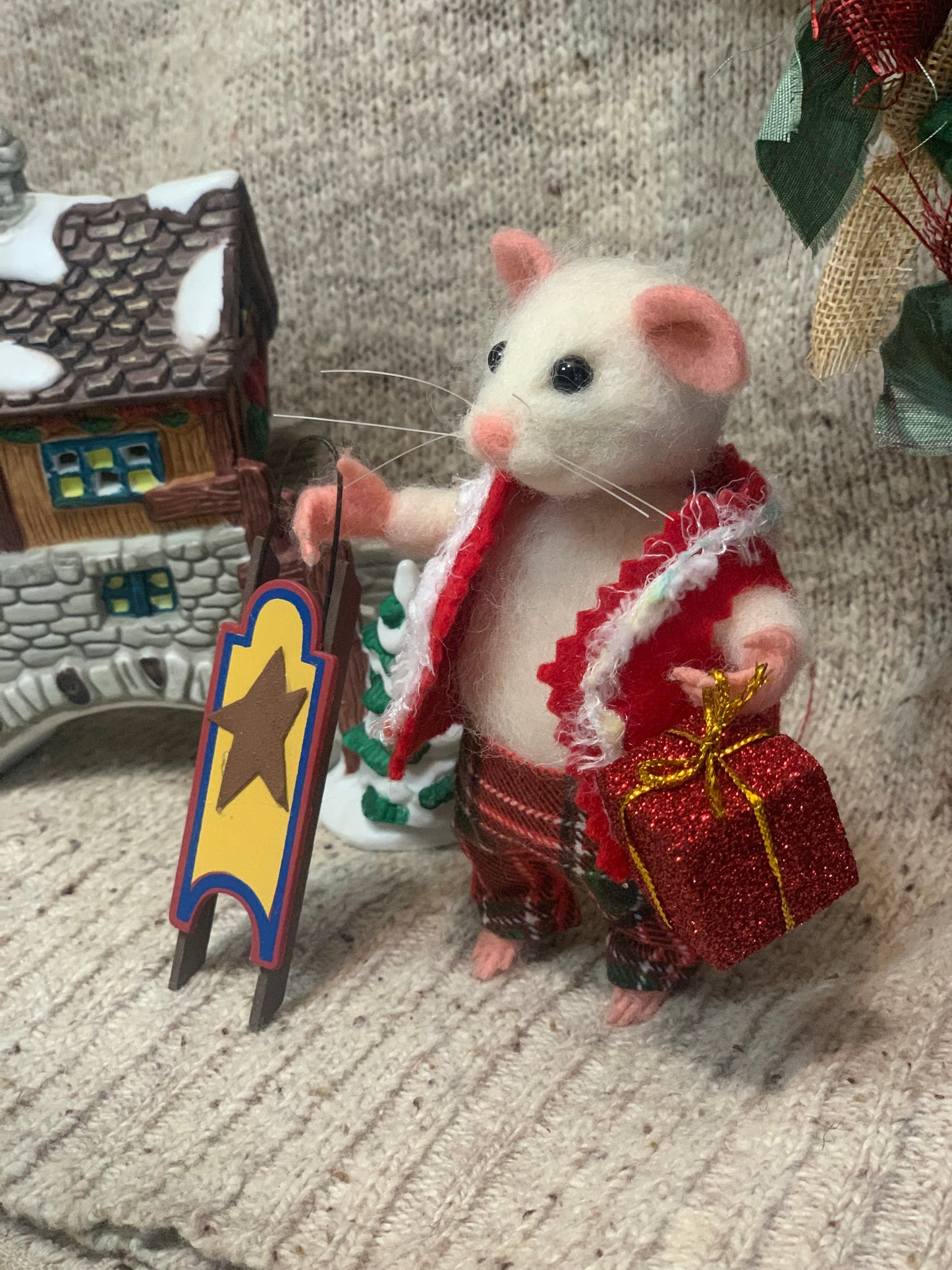 Needle Felted Mouse | Handmade Wool Animal Toy | Cute Mouse Figurine | Pet Lover Gift | Whimsical Home Decor Christmas Ornament