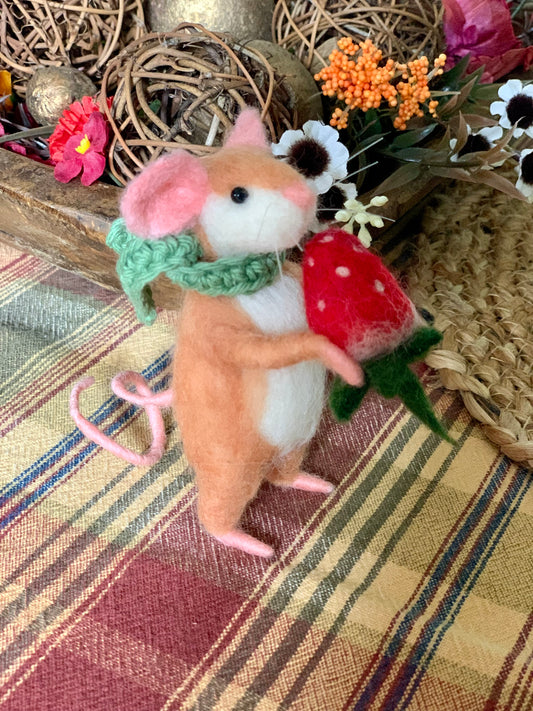 Needle-Felted Mouse with Strawberry – Handmade Natural Fiber Art Doll | Whimsical Woodland Decor Collectible Dressed Figurine