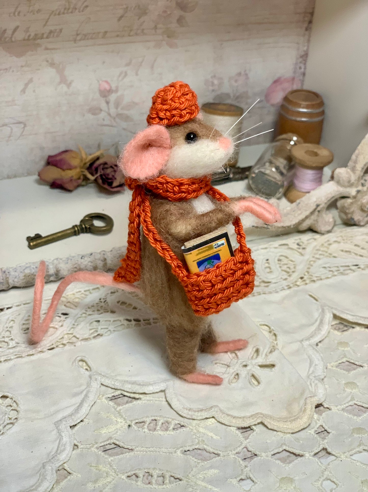 Needle-Felted Mouse with Book – Handmade Natural Fiber Art Doll | Whimsical Woodland Decor Collectible Dressed Figurine