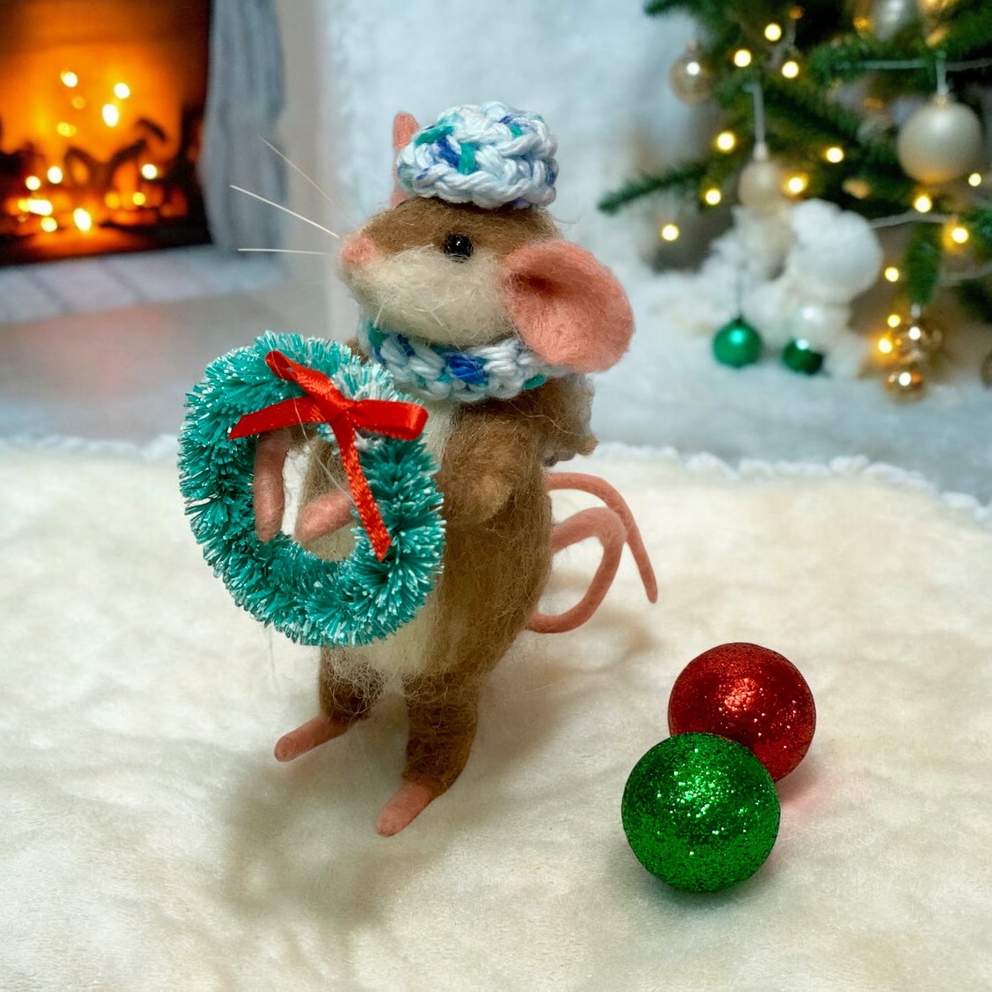 Christmas Mouse Pip Cute Toy Waldorf inspired Sweet Little Beige Stuffed Animal Winter Elf with Wreath Needle Felted Dressed Figurine Winter