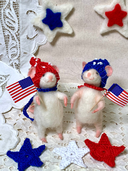 Needle Felted Patriotic Mouse – Handmade Wool Mouse in Red, White & Blue – Fourth of July Decor, Americana Figurine, Mouse Art Doll