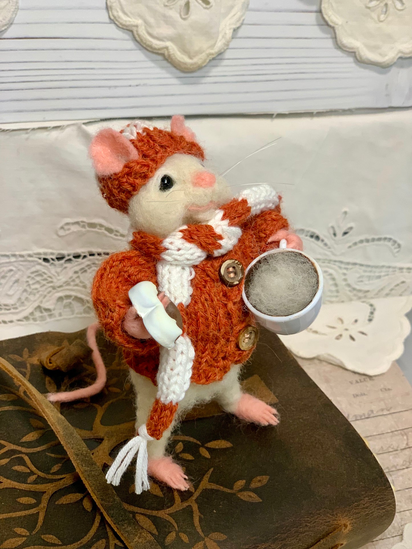 Filo Nibbleton the Coffee Mouse – OOAK Needle Felted White Mouse | Handmade Art Doll