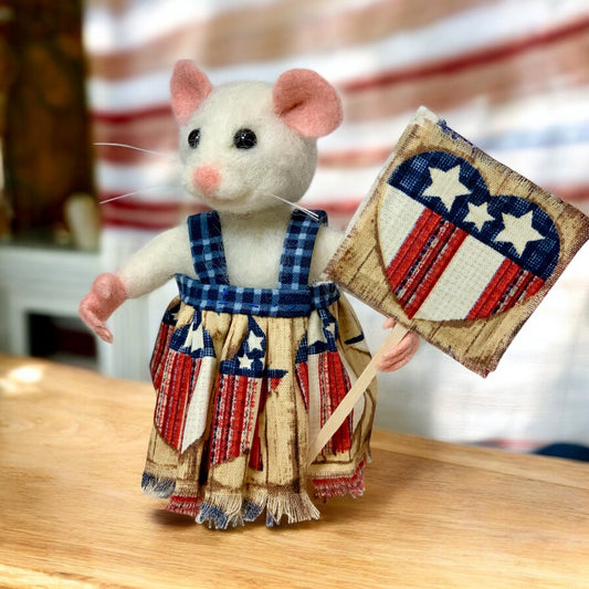 Needle-Felted Patriotic Mouse - Red, White & Blue Collectible Ornament, Unique Gift for USA Pride Decor