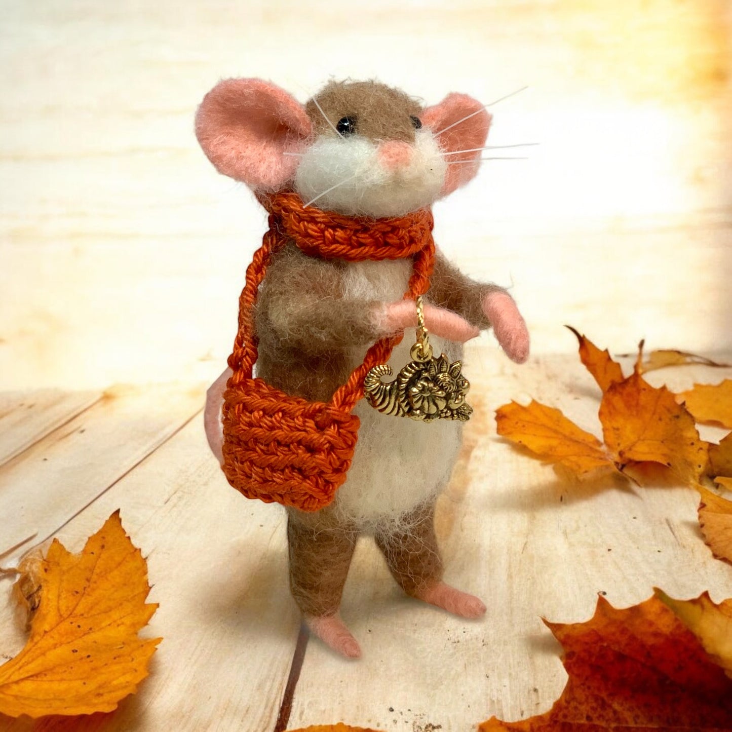 Needle-Felted Mouse Thanksgiving – Handmade Natural Fiber Art Doll | Whimsical Woodland Decor