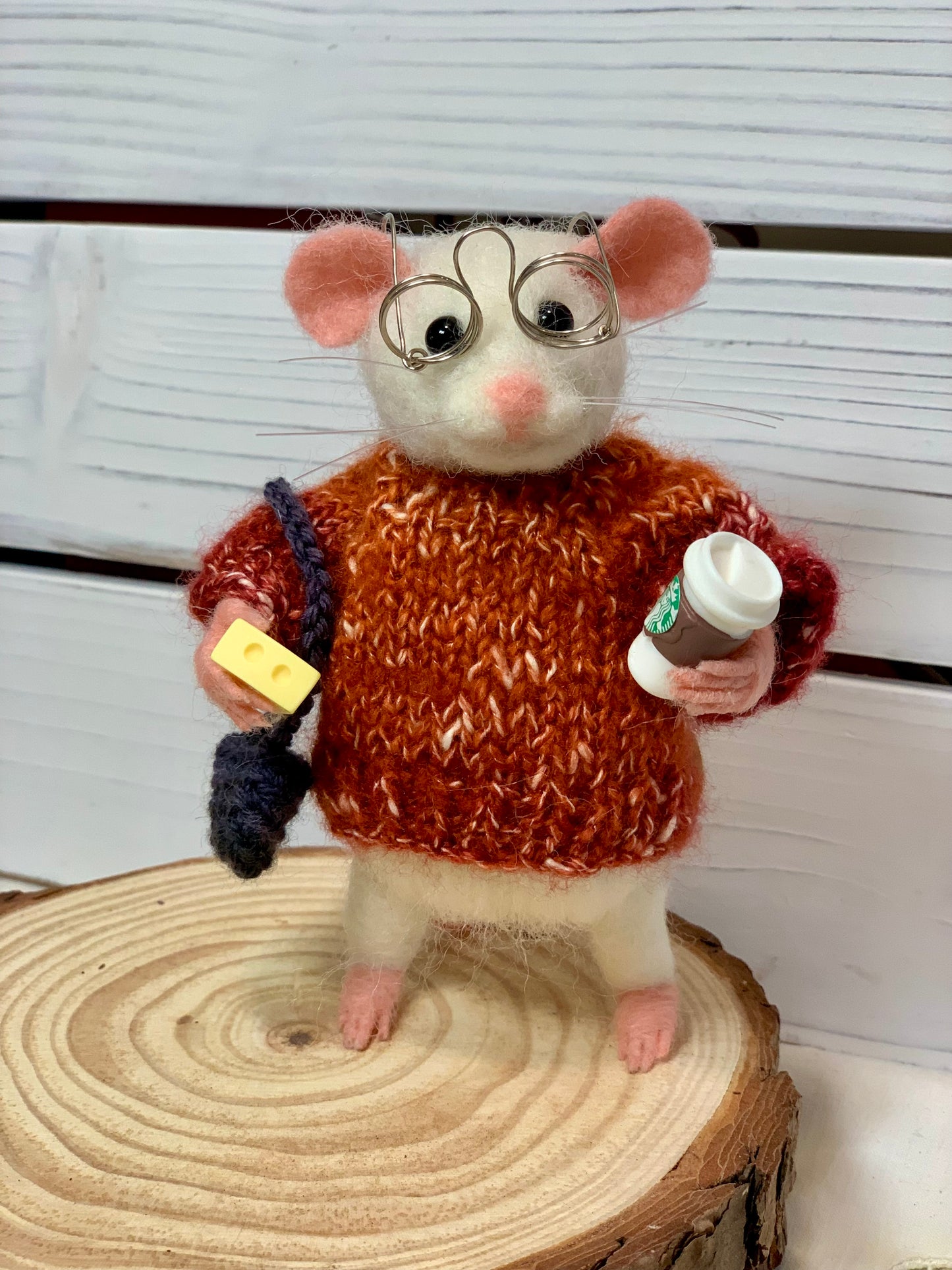 Pumpkin Needle-Felted Mouse – Handmade Autumn Decor, Cute Coffee Lover Mouse, Fall Gift, Wool Figurine for Mouse Collectors Stuffed Animal