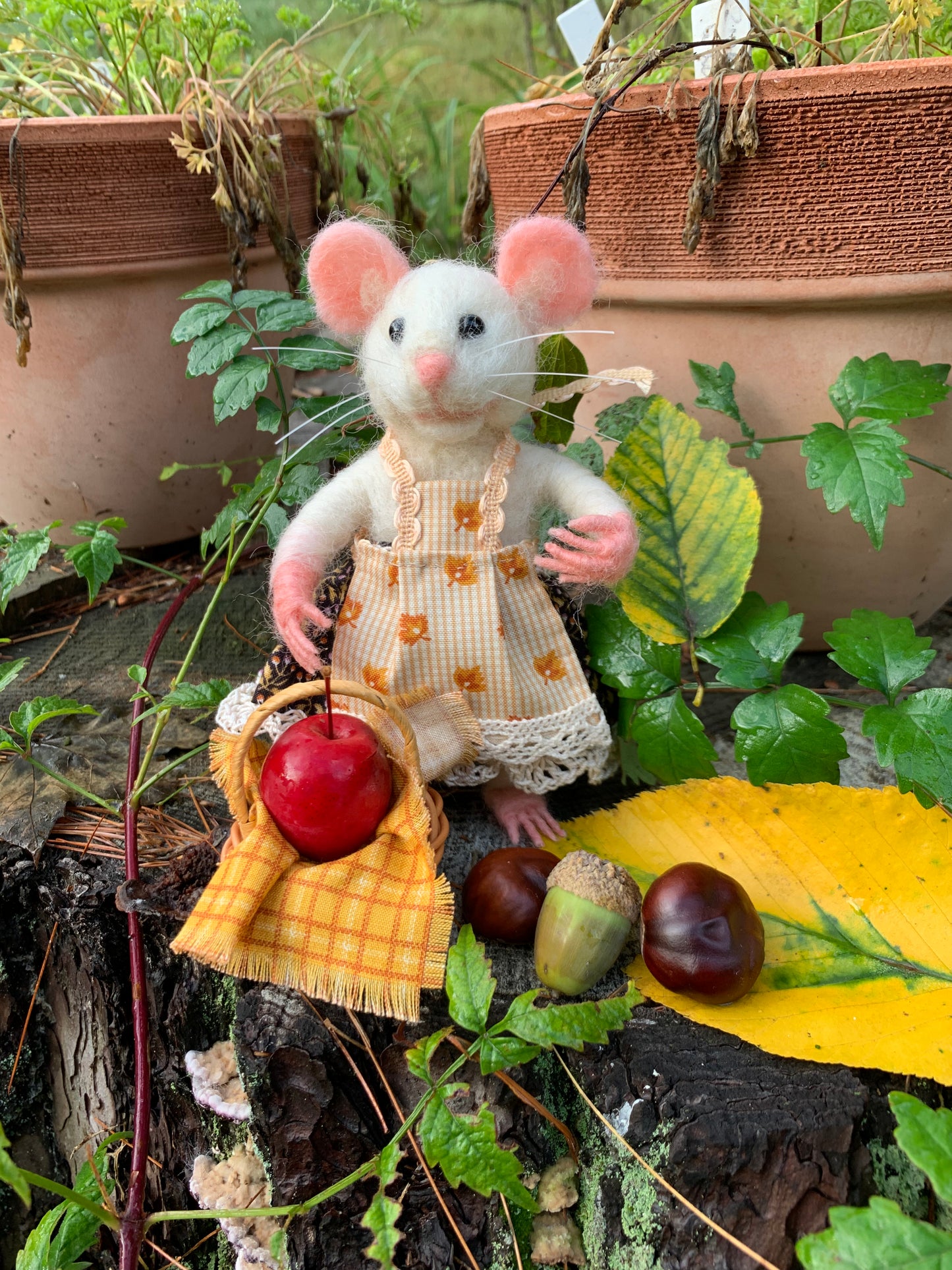 Bianca the Mouse – OOAK Needle Felted Natural Fiber Doll | Handmade Art Doll