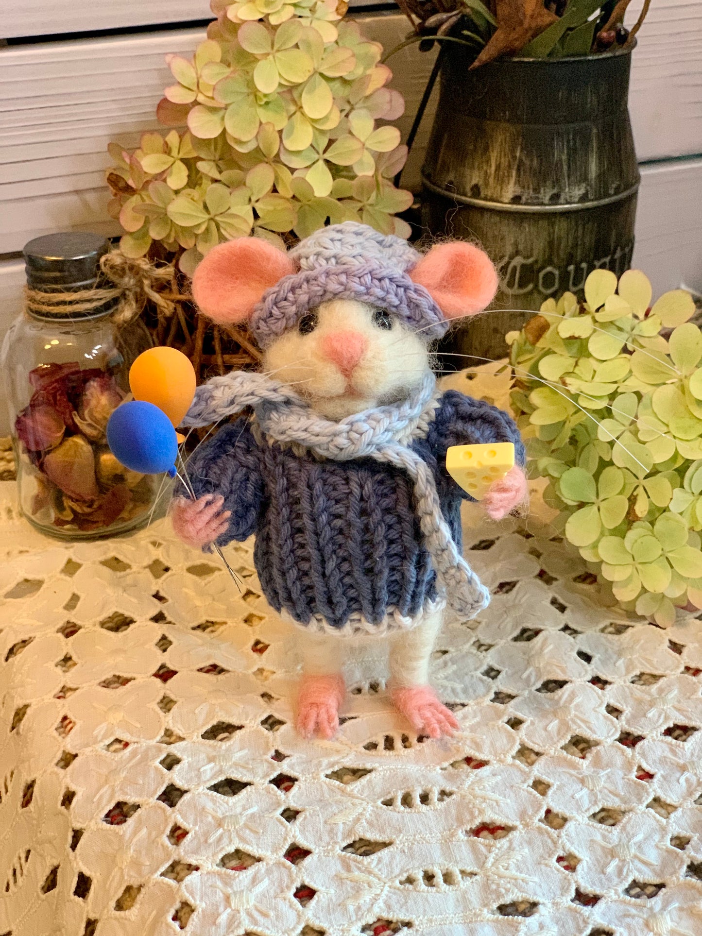 Topo Adagio Mouse, natural fiber friend, felt mouse, OOAK Art Doll