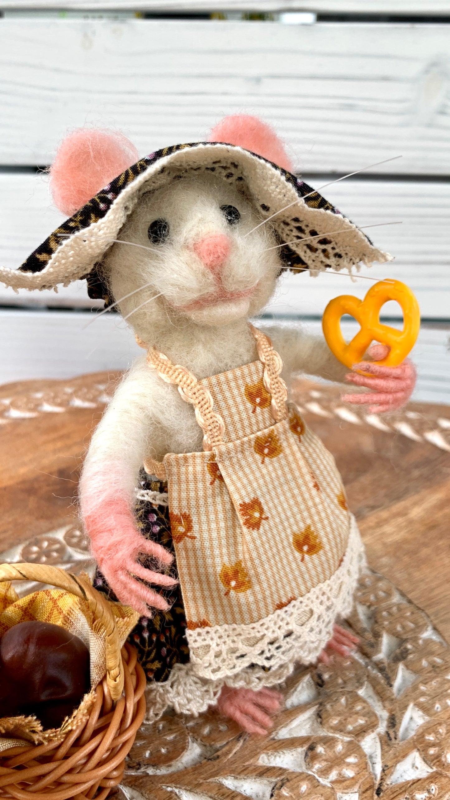 Bianca the Mouse – OOAK Needle Felted Natural Fiber Doll | Handmade Art Doll