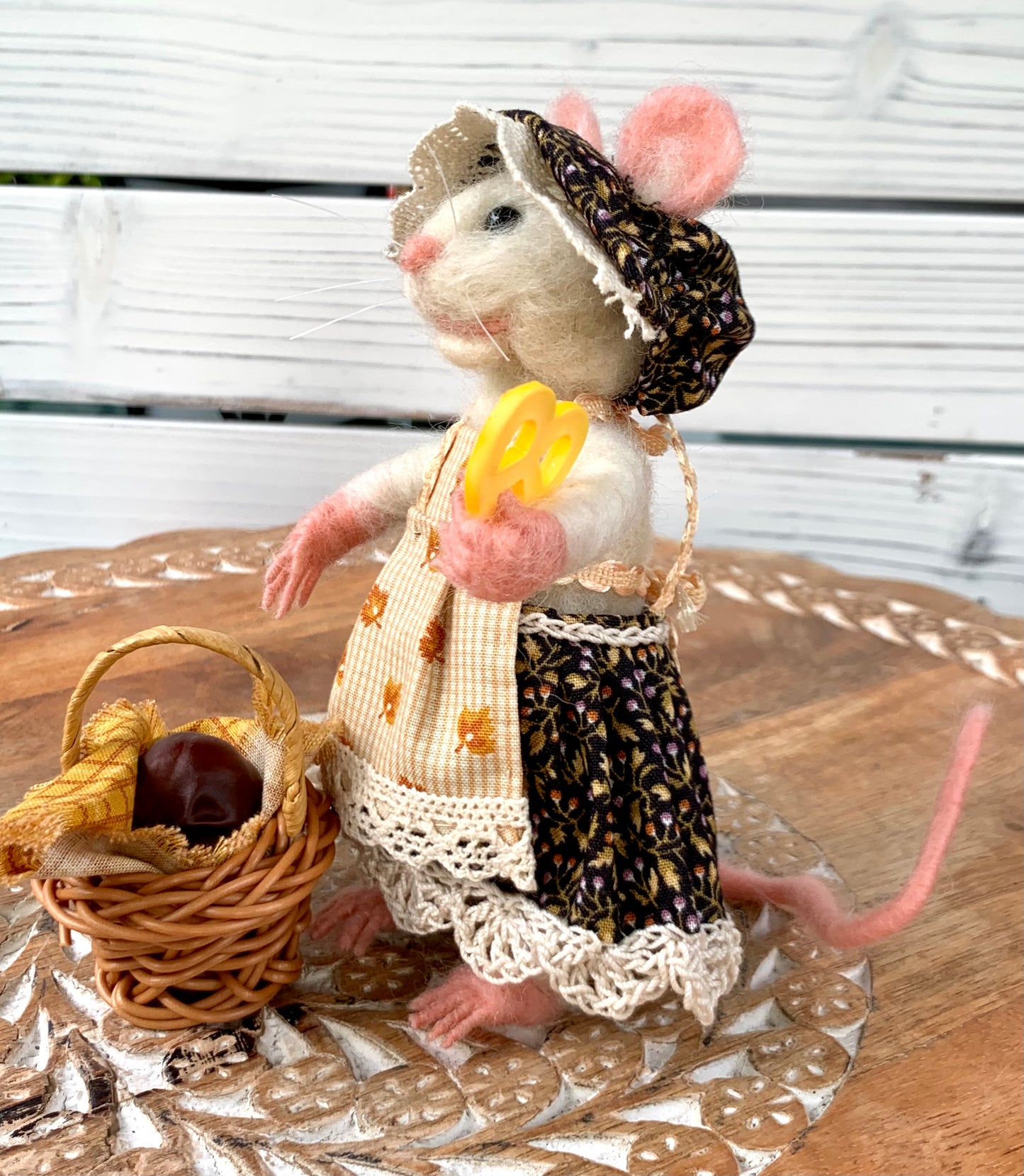 Bianca the Mouse – OOAK Needle Felted Natural Fiber Doll | Handmade Art Doll